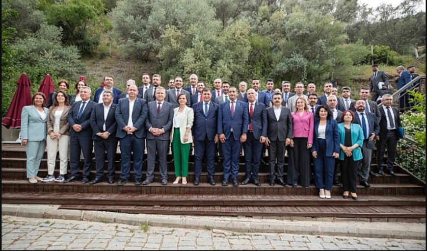 CHP'li  İzmir Belediye Başkanlarının borç  mazereti!