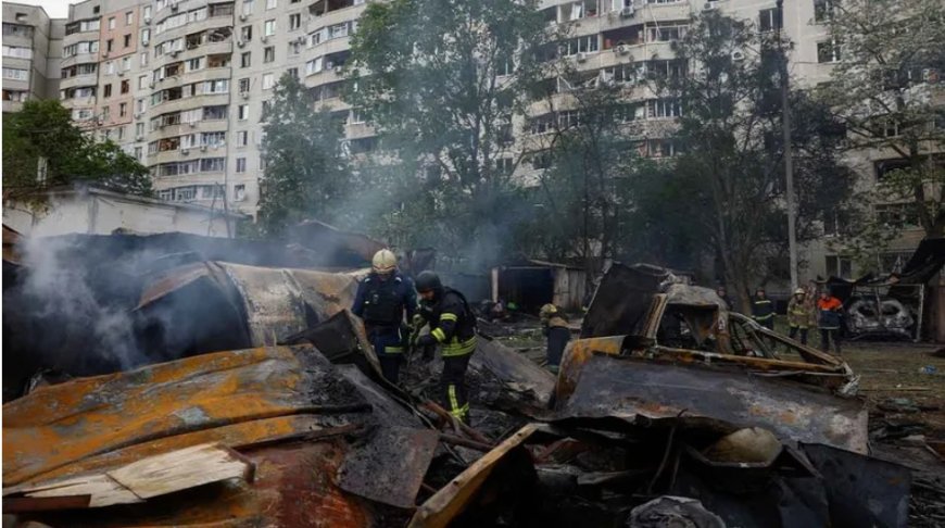 Ukrayna: Rusya sınır kasabasına girdi, Zelenskiy yurtdışı gezilerini erteledi