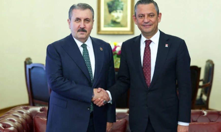 Siyasette yoğun görüşme trafiği: İkili görüşmelerde Anayasa vurgusu