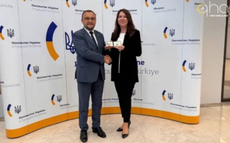 Ukrayna Büyükelçiliğinde Kırım Tatarlarına diaspora kimliği dağıtıldı