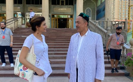 Aslı Atasoy: Sincan'da 10 Gün - Uygurların Gölgesinde Bir Ziyaret