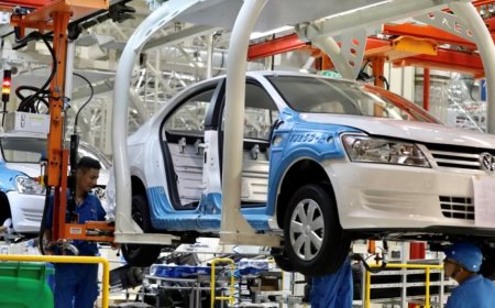 Volkswagen, Şincan’daki Fabrikalarını Satıyor: İnsan Hakları Baskısına Geri Adım