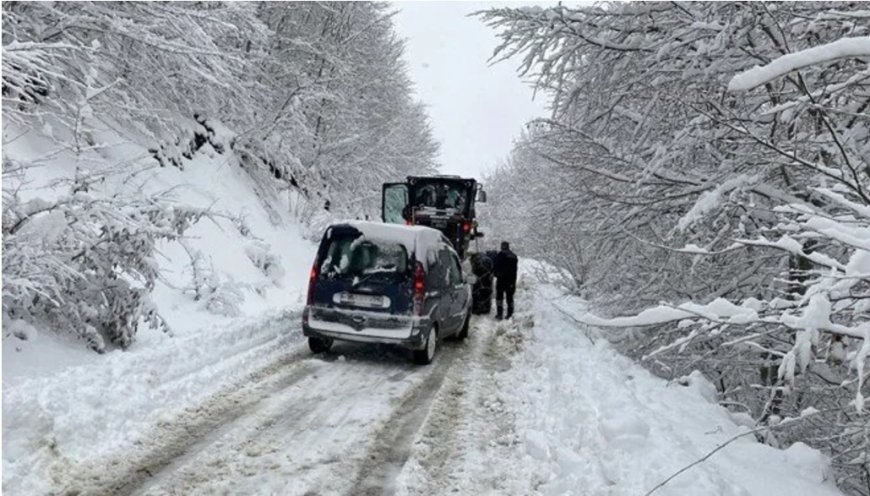 Amasya’da 107 Köy Yolu Kar Yağışı Nedeniyle Ulaşıma Kapandı