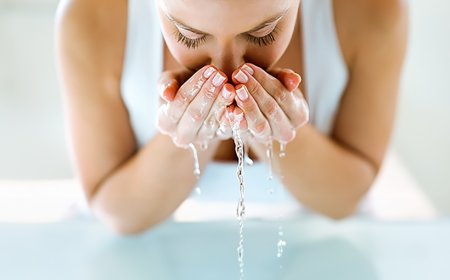 Su İçmenin Faydaları Nelerdir? Günde Kaç Litre Su İçilmelidir?