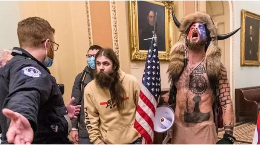 Trump’ın Ekibi Bile Şokta: Af Aldım Bebeğim, Teşekkürler Trump!