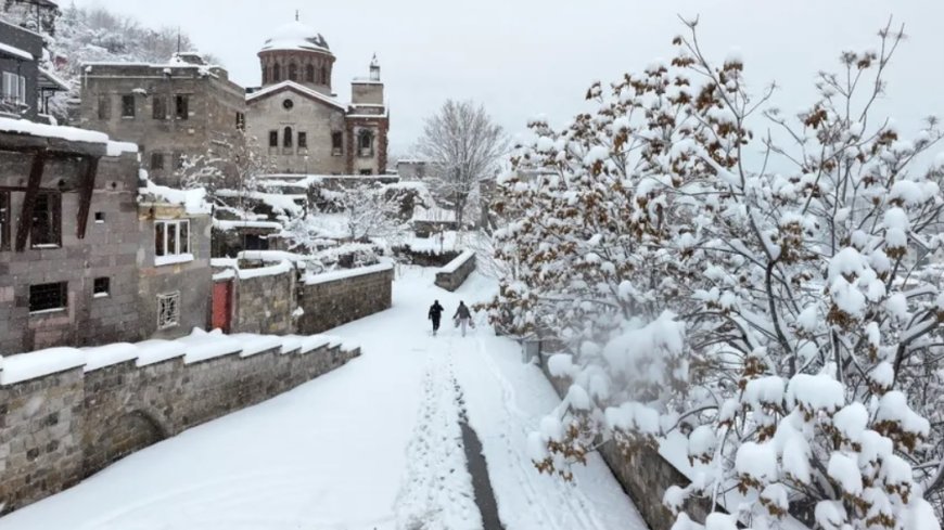 Yoğun Kar Yağışı Nedeniyle 9 İlde Eğitime Ara Verildi