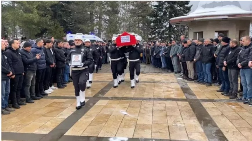 İzmir ve Antalya’da İki Polis Memuru Motosiklet Kazasında Hayatını Kaybetti