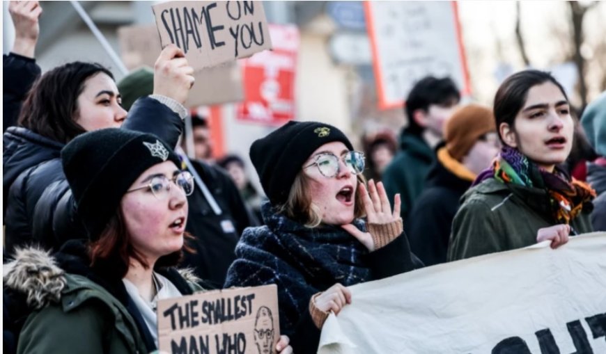 Almanya Seçimlere Gidiyor: Koalisyon Senaryoları ve Türk Adaylar