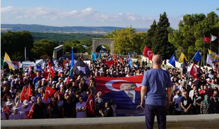 Öcalan’ın PKK’ya Silah Bırakma Çağrısına İlk Tepkiler