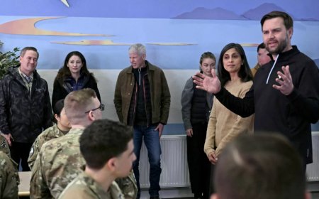 ABD Başkan Yardımcısı Grönland’a Yapılan Tartışmalı Ziyarette ABD Askeri Üssünü Gezdi