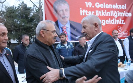 Mehmet Sarı’dan Uluköy’de 19. Geleneksel Toplu İftar