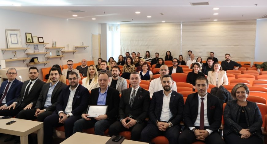 İzmir’in Kent Kimliği EGİAD’da Masaya Yatırıldı