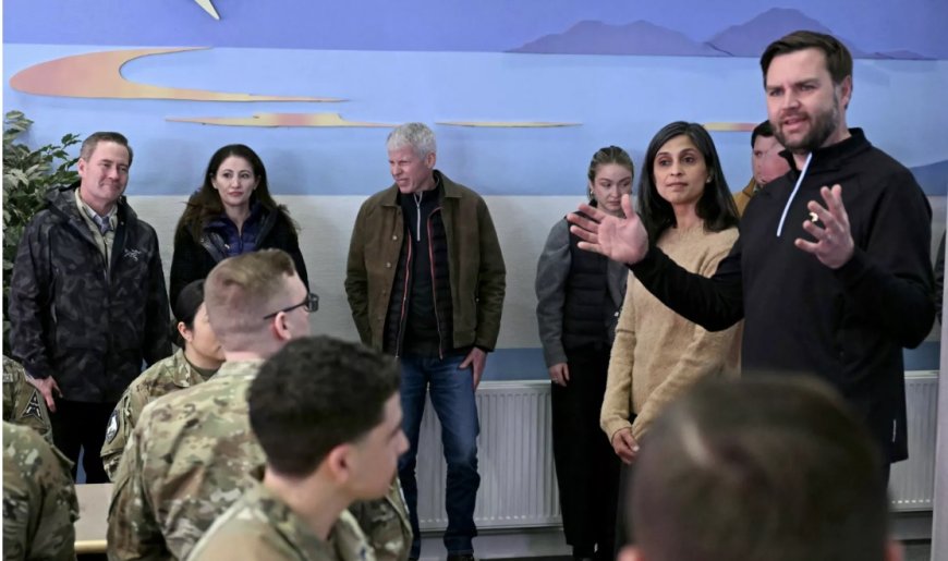 ABD Başkan Yardımcısı Grönland’a Yapılan Tartışmalı Ziyarette ABD Askeri Üssünü Gezdi