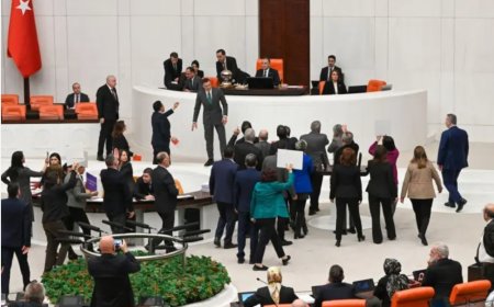 Meclis'te Can Atalay Gerilimi: AYM Kararı Okundu, Tutanaktan Silindi