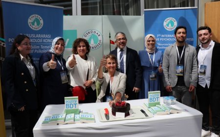 Negatif Düşünce Pozitiften 7 Kat Daha Güçlü: Pozitif Psikolojide Yeni Yaklaşımlar Tartışıldı