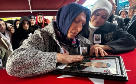 Pençe-Kilit Şehidi Piyade Uzman Onbaşı Berat Mecit Day, memleketinde toprağa verildi