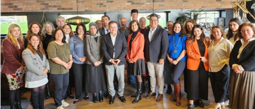 Hollanda'da Lise Sınavlarında Türkçeye Yeşil Işık, Derslere Hâlâ Kırmızı Işık