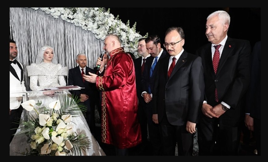 CHP’de Kriz Yaratan Kare: Kurultay Günü Mehmet Türkmen AK Partililerle Aynı Karede