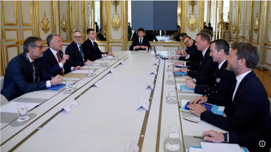 ABD ve Avrupalı Liderler Paris'te Ukrayna'nın Geleceğini Tartışıyor