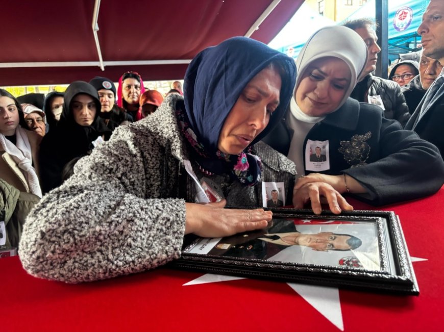 Pençe-Kilit Şehidi Piyade Uzman Onbaşı Berat Mecit Day, memleketinde toprağa verildi