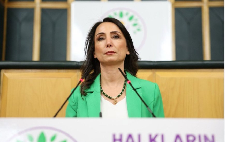 Tülay Hatimoğulları'ndan İkinci  Abdullah Bahçeli Gafı: Sosyal Medya Yıkıldı