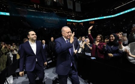 Erdoğan'dan Sert Sözler: Viski Yudumlayıp Devrimcilik Oynayanlar Terörün Bitmesini İstemiyor