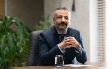 İzmir'de CHP'nin  Yumuşak Karnı mı? Şenol Aslanoğlu Tartışmaların Odağında