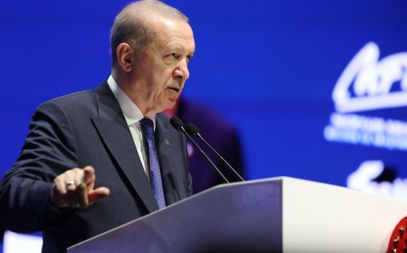 Erdoğan Adaylık Konusunu Sisli Bir Alanda Tutuyor