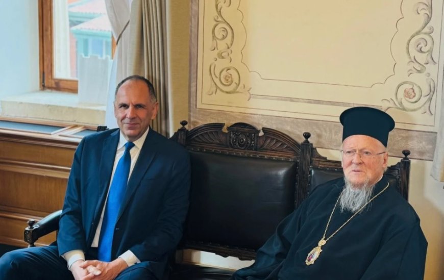 Yunan Bakan Konstantinopol Dedi, Fener Patrikhanesi’nde Ağırlandı: Türkiye Neden Sessiz?