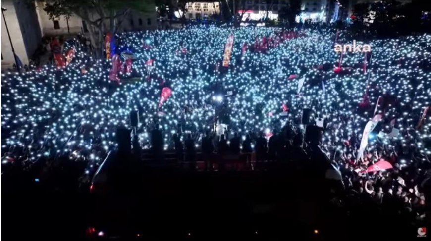 CHP'den Beyazıt'ta Tarihi Miting: 14 Milyon 800 Bin İmza ile İmamoğlu'na Destek