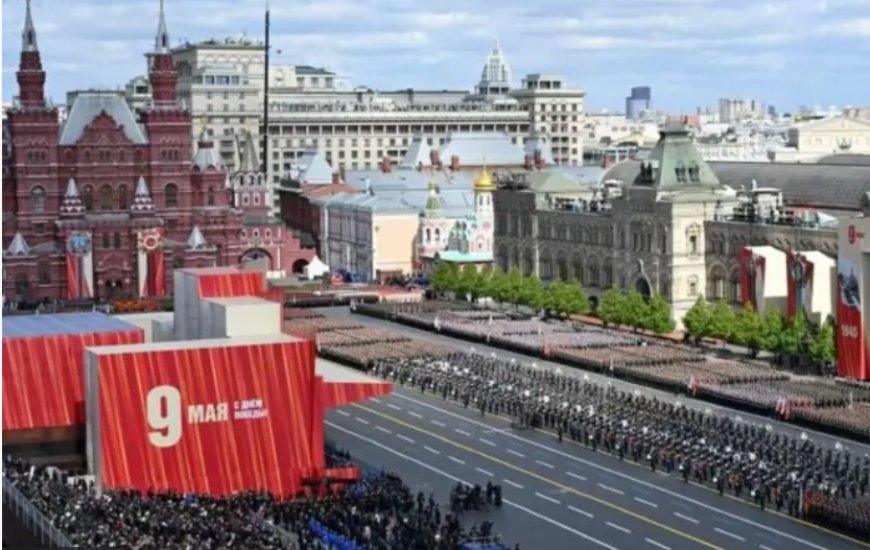 Moskova'da yüksek güvenlikli tören: Çin desteğiyle sembolik mesaj