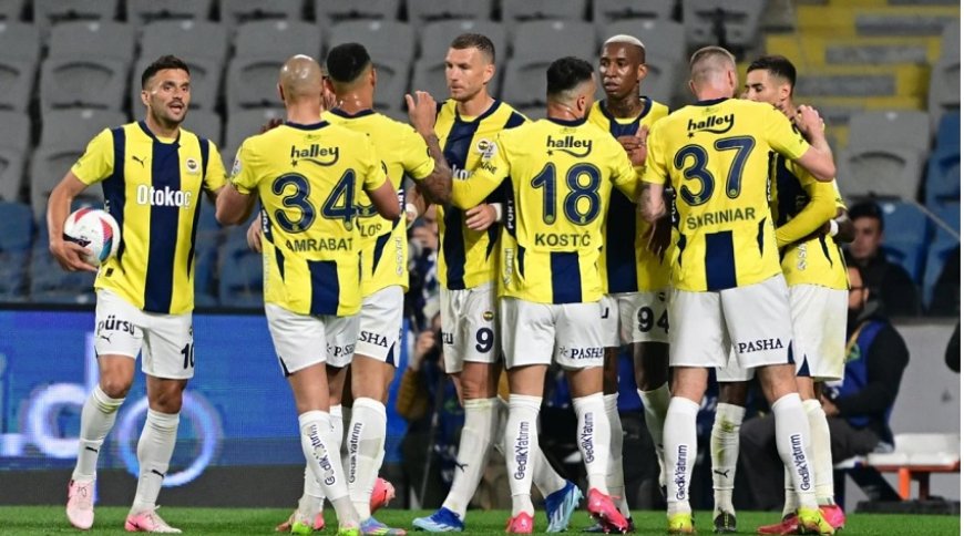Fenerbahçe, Başakşehir’i 4-1 yenerek yarışa tutundu