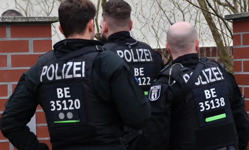 Almanya'da Gençlerden Oluşan Aşırı Sağcı Terör Hücresi Çökertildi