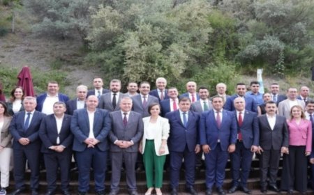 CHP’de Kritik Dava Öncesi İzmir’den Özel’e Tam Destek