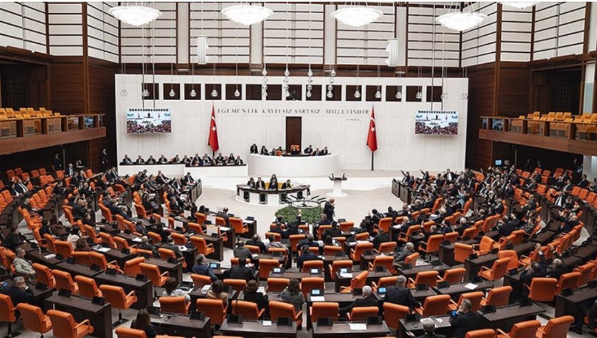 DEM Parti'den 10. Yargı Paketi’ne Sert Eleştiri: Barış ve Adalet Beklentilerini Karşılamıyor