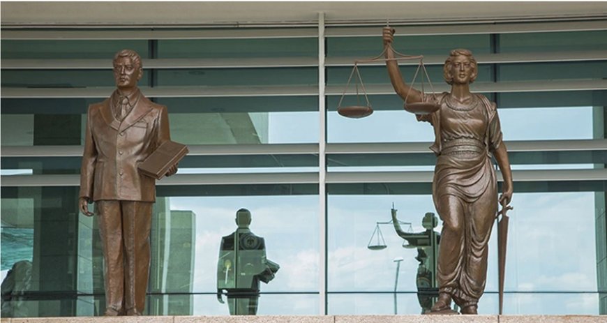 Eski Bakanlar ve Akademisyenlerden Hukuk Alarmı: Hukuk Devleti Askıda