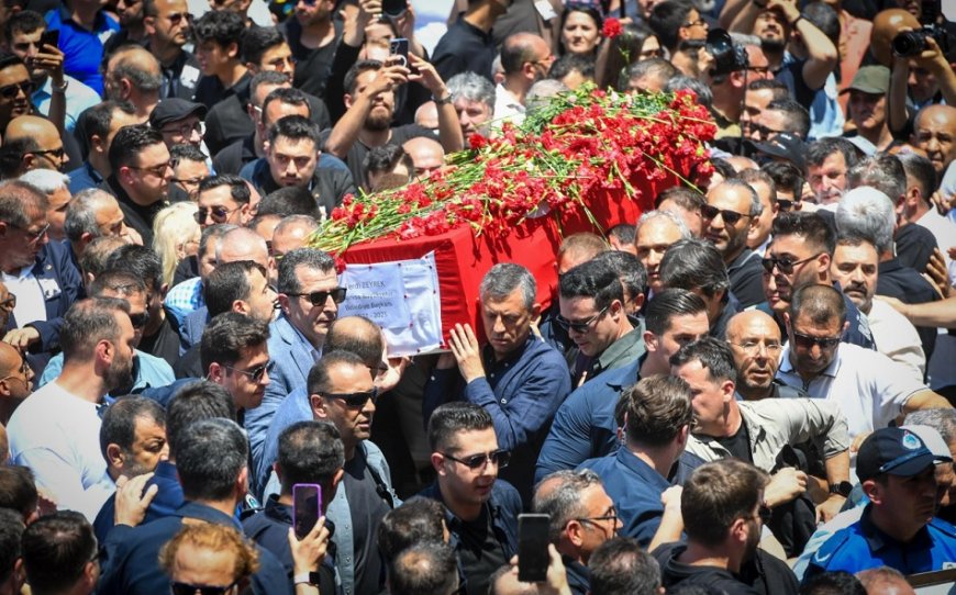 Manisa, Başkanını On Binlerin Katıldığı Törenle Sonsuzluğa Uğurladı