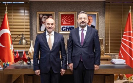 İzmir’de Eski Belediye Başkanı Tunç Soyer’e  ve CHP İl Başkanı Şenol Aslanoğlu'na Şafak Operasyonu