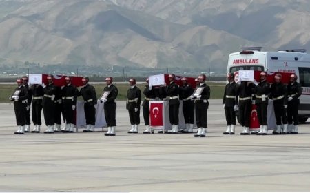 Pençe-Kilit’te 12 Şehidimizi Uğurluyoruz