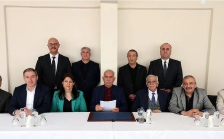 Öcalan’dan  Komünalist Yoldaşlık  Vurgusu: Videolu Mesajda Hangi İdeolojilere Atıf Yapıldı?