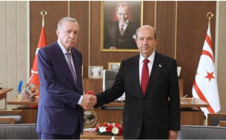 Erdoğan’dan KKTC Cumhurbaşkanı’na İnce Sitem: Ya Bizi Bir Barakada Karşılıyordun!