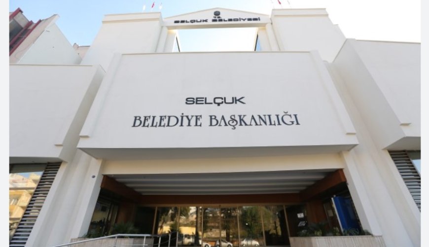 Selçuk’ta Ulaşım, Otopark ve Köpek Sorunları Tepki Çekiyor