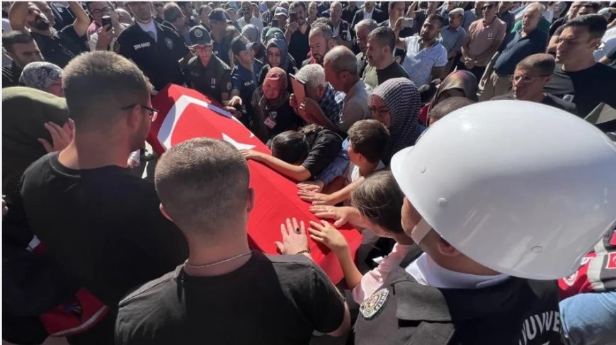 İzmir'deki Yangında Şehit Olan İbrahim Demir Konya’da Son Yolculuğuna Uğurlandı