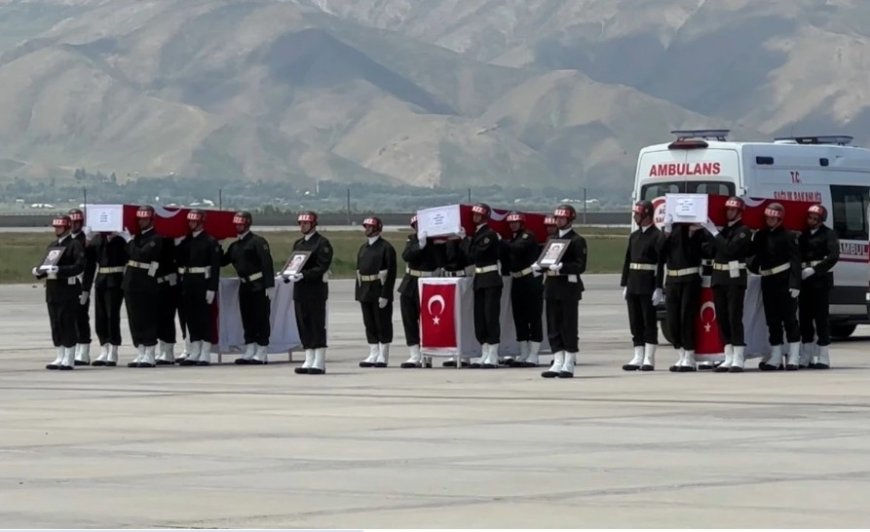 Pençe-Kilit’te 12 Şehidimizi Uğurluyoruz