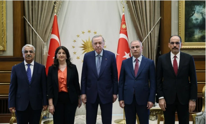 Erdoğan, DEM Parti Heyetini Külliye’de Kabul Etti