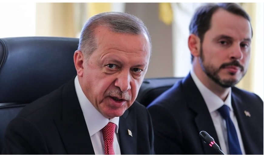 Kabine Değişir mi? Şimşek Görevde Kalır ama Keyfi Kaçabilir