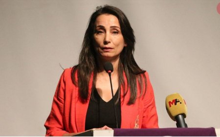 Hatimoğulları'ndan İktidara Çifte Uyarı: CHP'ye Operasyonlar Süreci Sabote Ediyor, Komisyon Öcalan'la Görüşmeli