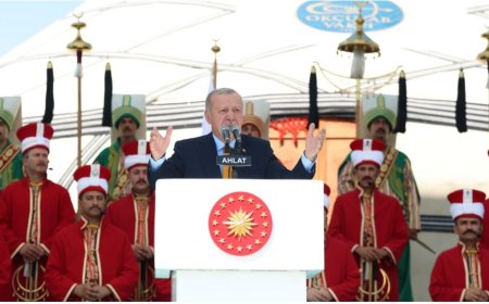 Mümtaz’er Türköne'den Siyasi Analiz Eleştirisi:  Geçmişin Polemikleri Yerine Geleceğe Yönelik Öngörü Gerekli