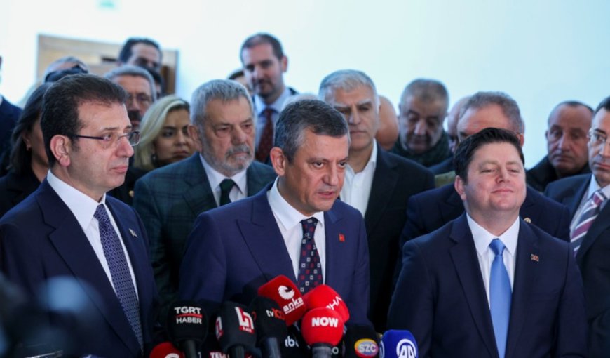 CHP Lideri Özgür Özel'e Yönelik Çelişkili İddialar Gündemde: İmamoğlu'nun Siyaseten Hedef Alındığı Öne Sürülüyor