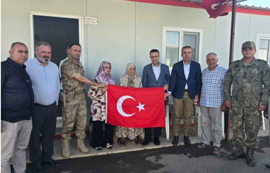 Kırıkhan protokolünden şehit ailesine vefa ziyareti